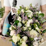 White Roses & Prosecco Gift Box - Image 2